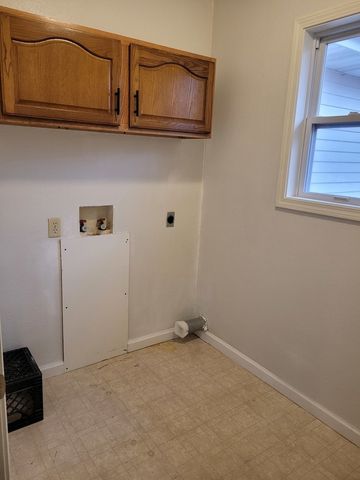 5354 E Il Highway 15 Highway, Woodlawn, IL 62898