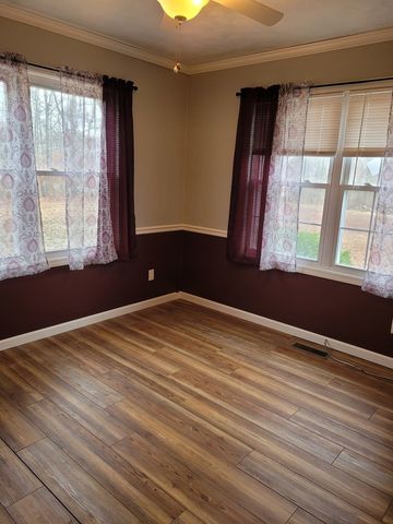 5354 E Il Highway 15 Highway, Woodlawn, IL 62898