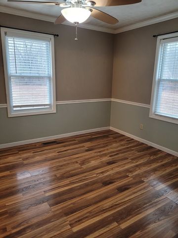 5354 E Il Highway 15 Highway, Woodlawn, IL 62898