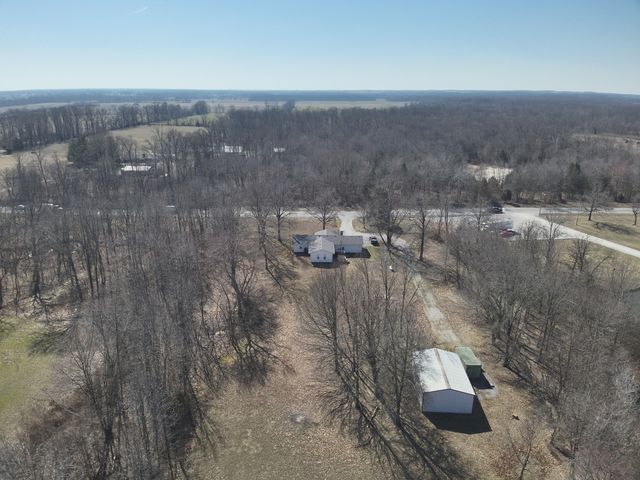 5354 E Il Highway 15 Highway, Woodlawn, IL 62898