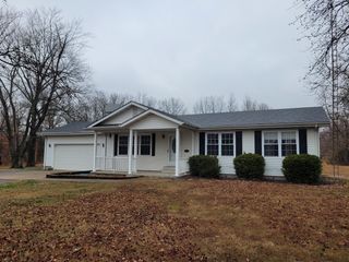 5354 E Il Highway 15 Highway, Woodlawn, IL 62898