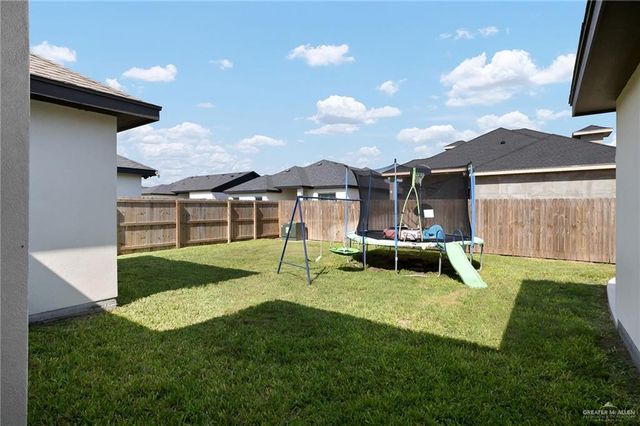 6113 N Rayo Del Sol Street, Edinburg, TX 78542