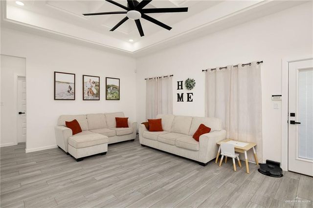 6113 N Rayo Del Sol Street, Edinburg, TX 78542