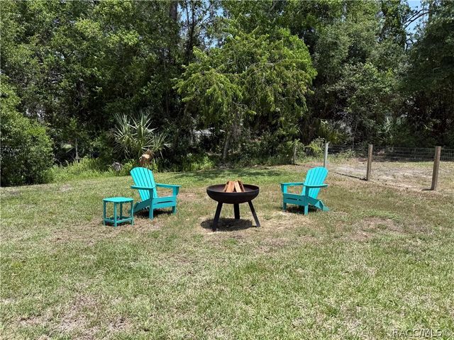 5476 W Paul Bryant Drive, Crystal River, FL 34429