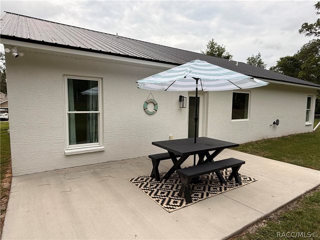 5476 W Paul Bryant Drive, Crystal River, FL 34429