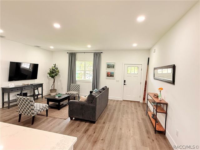 5476 W Paul Bryant Drive, Crystal River, FL 34429