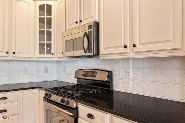 11013 Maplecroft Court, Raleigh, NC 27617