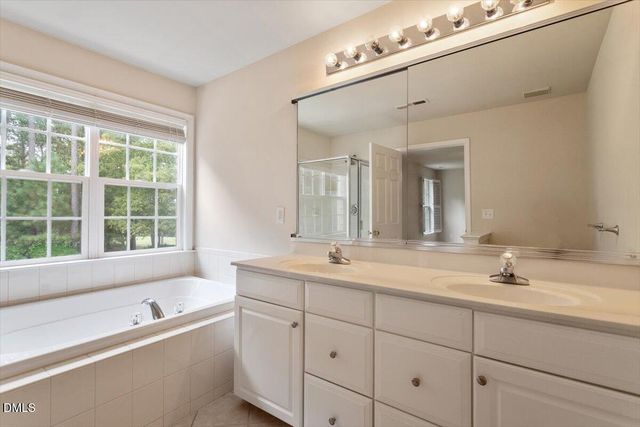 11013 Maplecroft Court, Raleigh, NC 27617