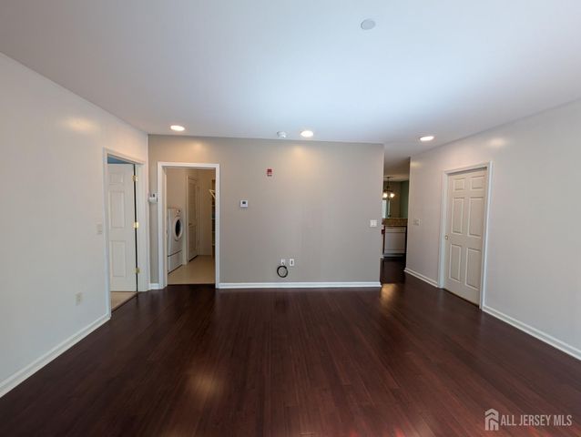 368 Rector Street 419, Perth Amboy, NJ 08861