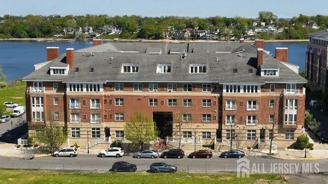 368 Rector Street 419, Perth Amboy, NJ 08861