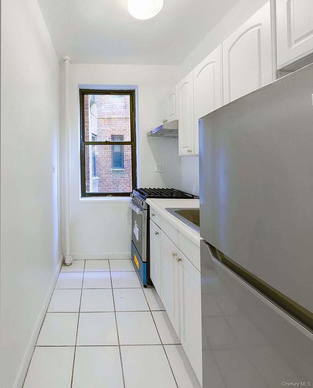 3015 Riverdale Avenue 2A, Bronx, NY 10463 — photo 5