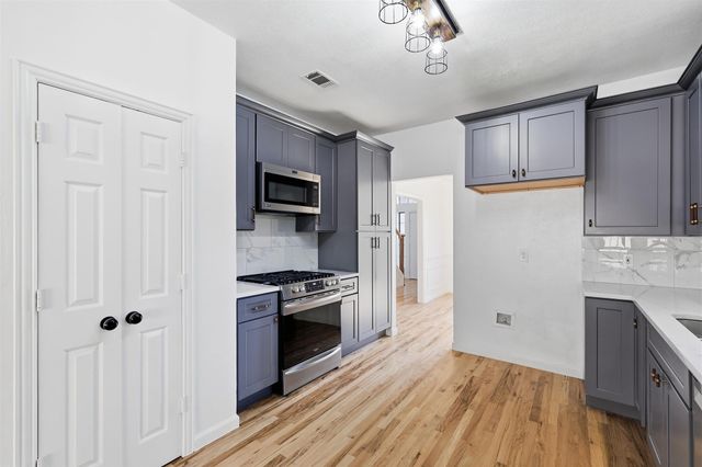 2422 Black Spruce Court, Arlington, TX 76001
