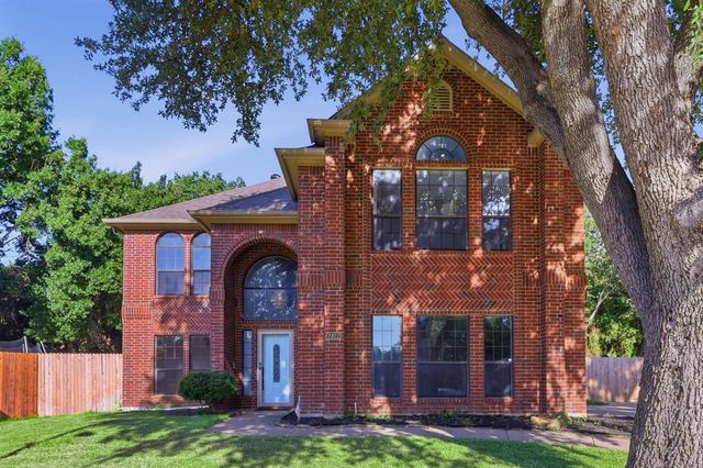 2422 Black Spruce Court, Arlington, TX 76001