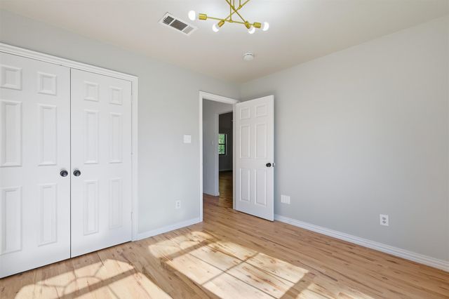 2422 Black Spruce Court, Arlington, TX 76001