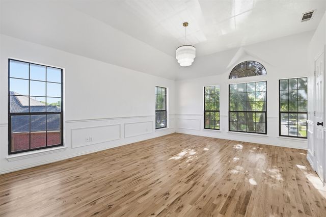 2422 Black Spruce Court, Arlington, TX 76001