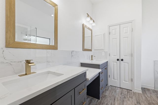 2422 Black Spruce Court, Arlington, TX 76001