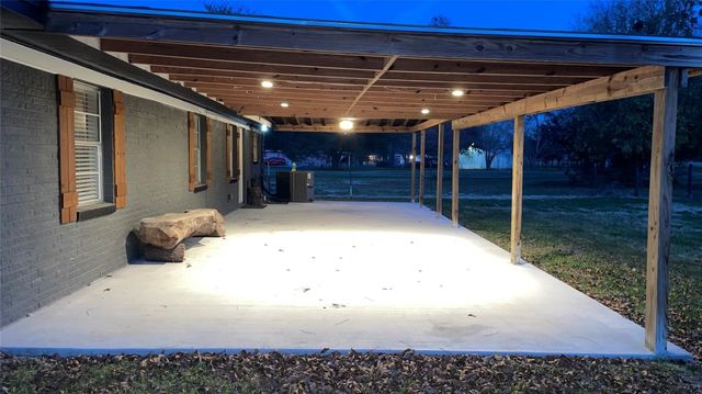 3500 Barbers Hill Road, Highlands, TX 77562