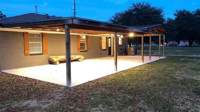 3500 Barbers Hill Road, Highlands, TX 77562