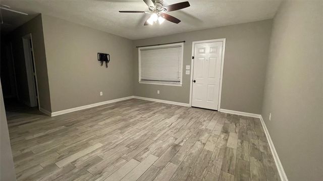 3500 Barbers Hill Road, Highlands, TX 77562