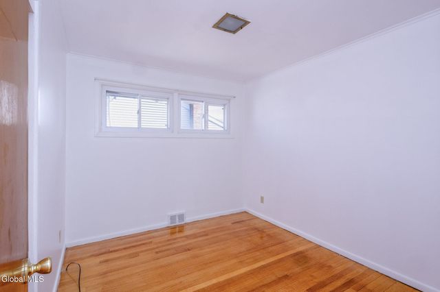 26 Link Street, Albany, NY 12208