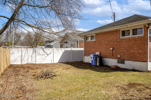26 Link Street, Albany, NY 12208