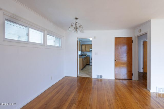 26 Link Street, Albany, NY 12208