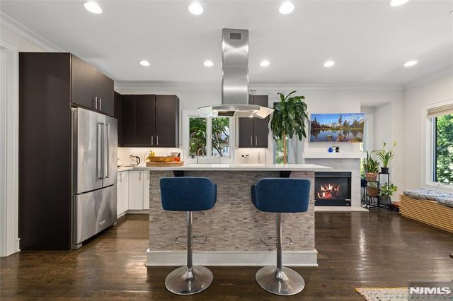1627 John Street A, Fort Lee, NJ 07024