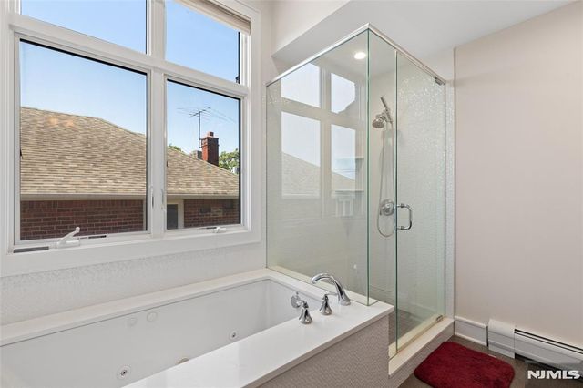 1627 John Street A, Fort Lee, NJ 07024