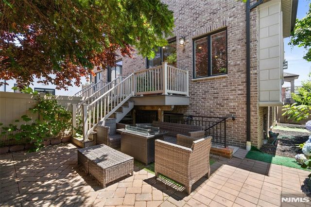 1627 John Street A, Fort Lee, NJ 07024