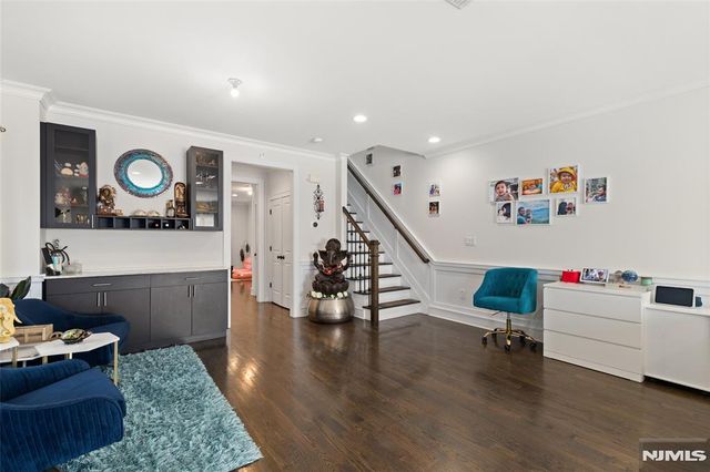 1627 John Street A, Fort Lee, NJ 07024