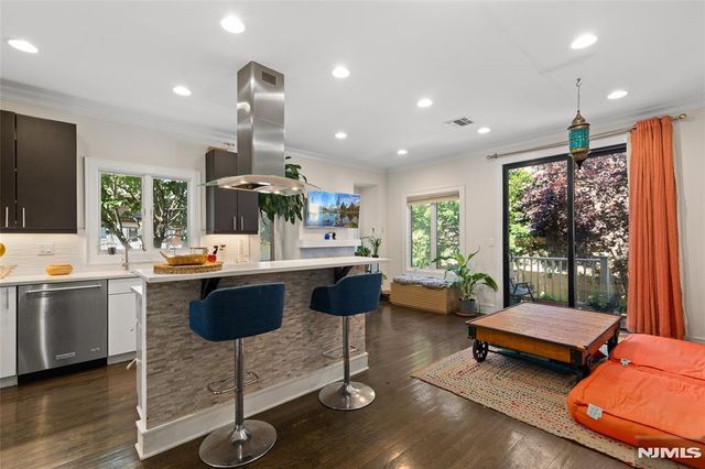 1627 John Street A, Fort Lee, NJ 07024