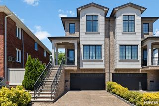 1627 John Street A, Fort Lee, NJ 07024