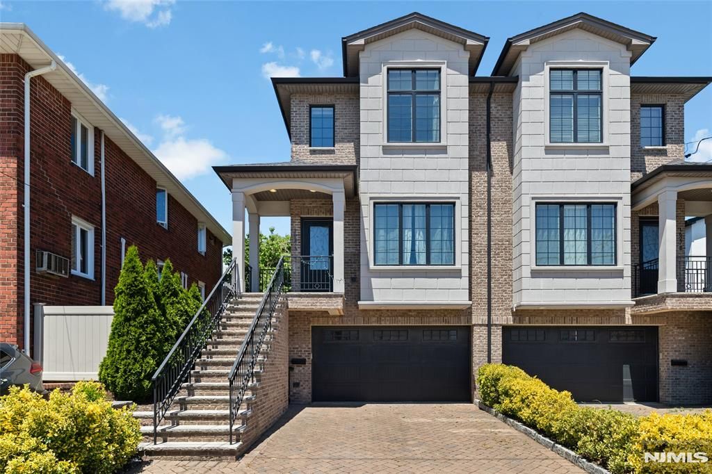 1627 John Street A, Fort Lee, NJ 07024