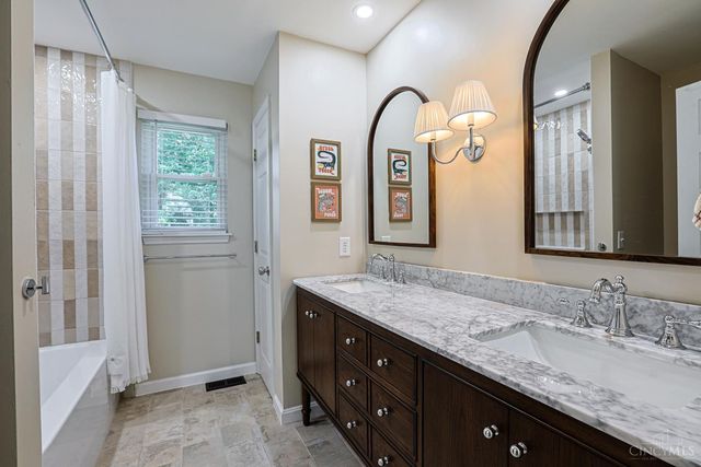 10100 Humphrey Road, Symmes Twp, OH 45242