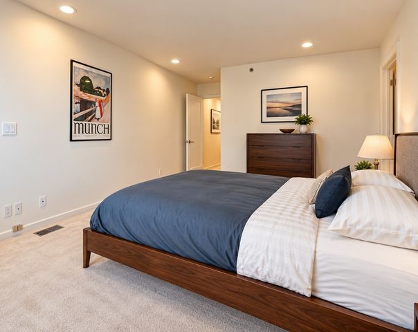 10108 NE 63rd Street, Kirkland, WA 98033