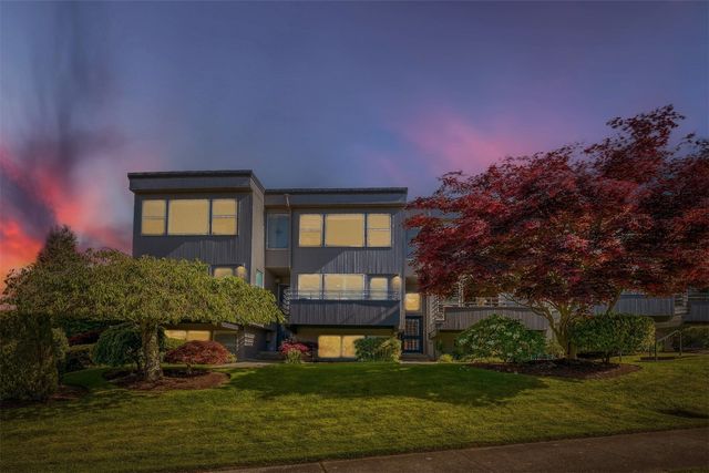 10108 NE 63rd Street, Kirkland, WA 98033