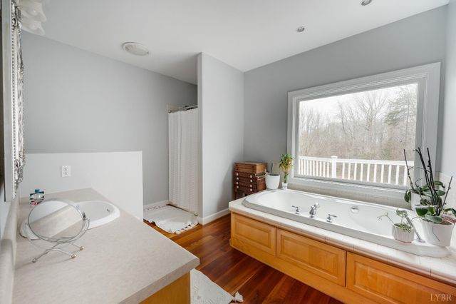 216 Burford Farm Road, Monroe, VA 24574