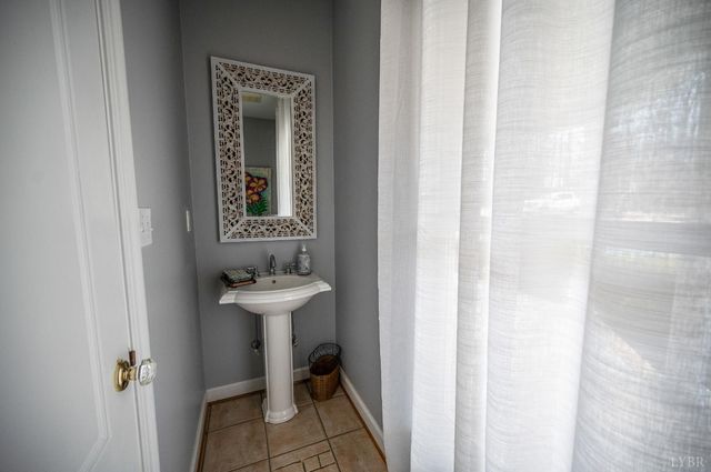 216 Burford Farm Road, Monroe, VA 24574