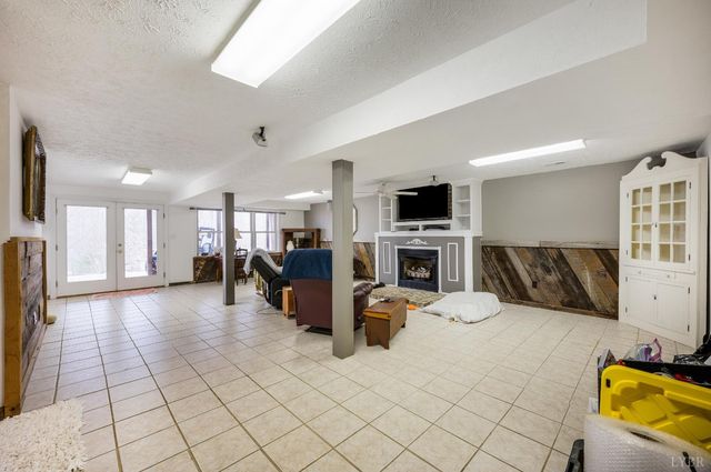 216 Burford Farm Road, Monroe, VA 24574