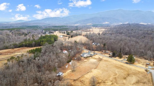 216 Burford Farm Road, Monroe, VA 24574