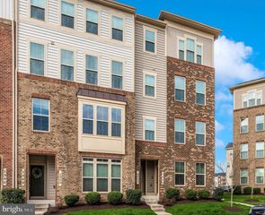 5954 LEBEN DR, Frederick, MD 21703