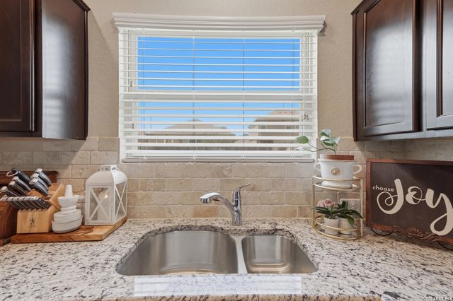 5215 Honeyflower, Bulverde, TX 78163
