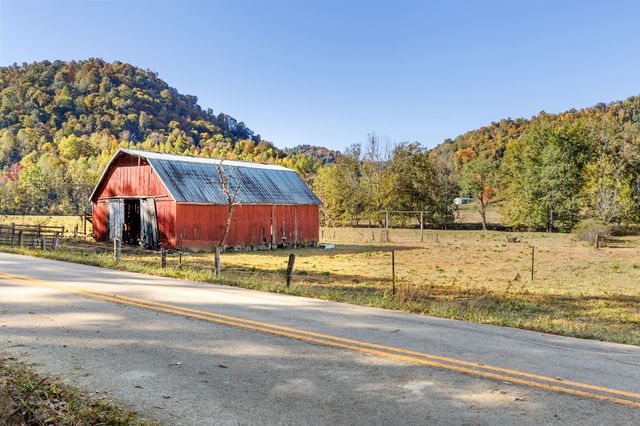 6960 Hardwicks Creek Road, Stanton, KY 40380