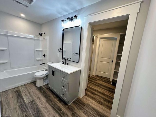 5305 Bent Tree Court, Pfafftown, NC 27040