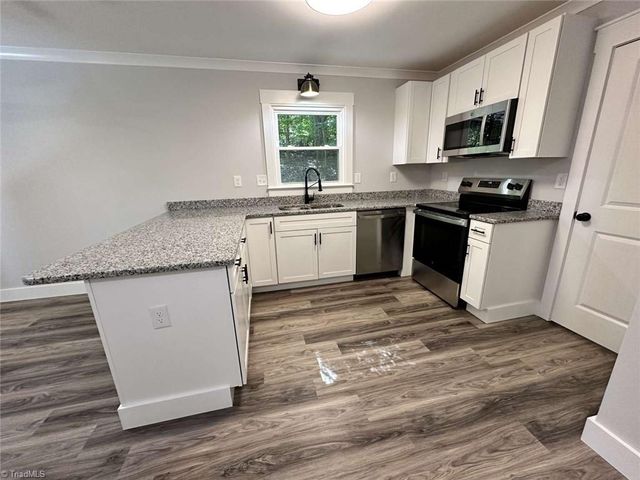 5305 Bent Tree Court, Pfafftown, NC 27040