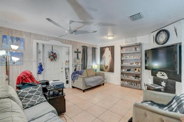 2200 SW 42nd Way, Fort Lauderdale, FL 33317