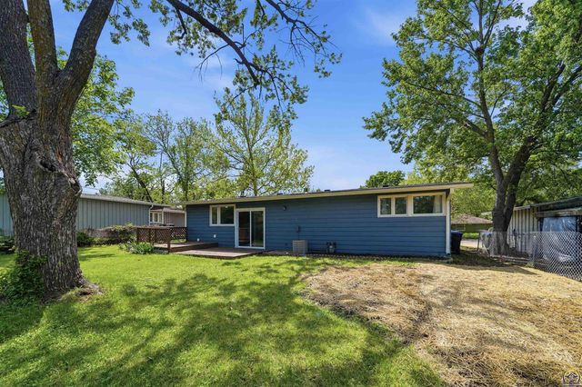 1400 SW Croix ST, Topeka, KS 66611