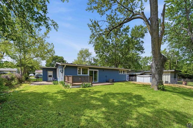 1400 SW Croix ST, Topeka, KS 66611