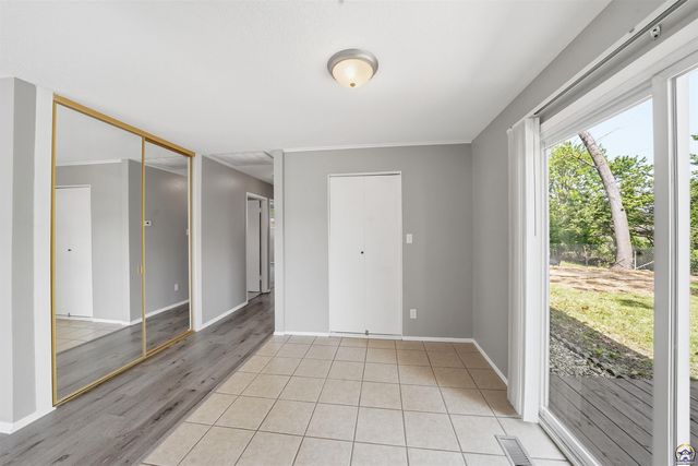 1400 SW Croix ST, Topeka, KS 66611