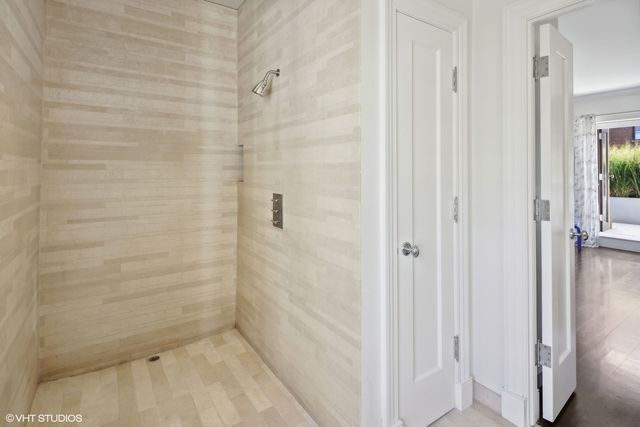 3400 N Lake Shore Drive 9C, Chicago, IL 60657